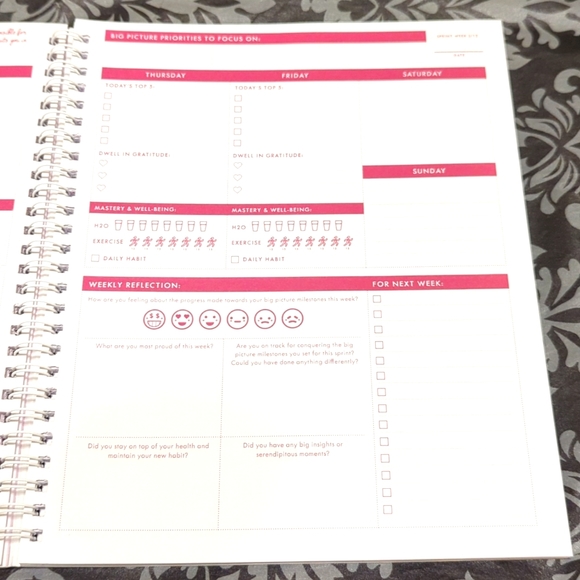CONQUER YOUR YEAR - THE ULTIMATE PLANNER - Picture 6 of 16